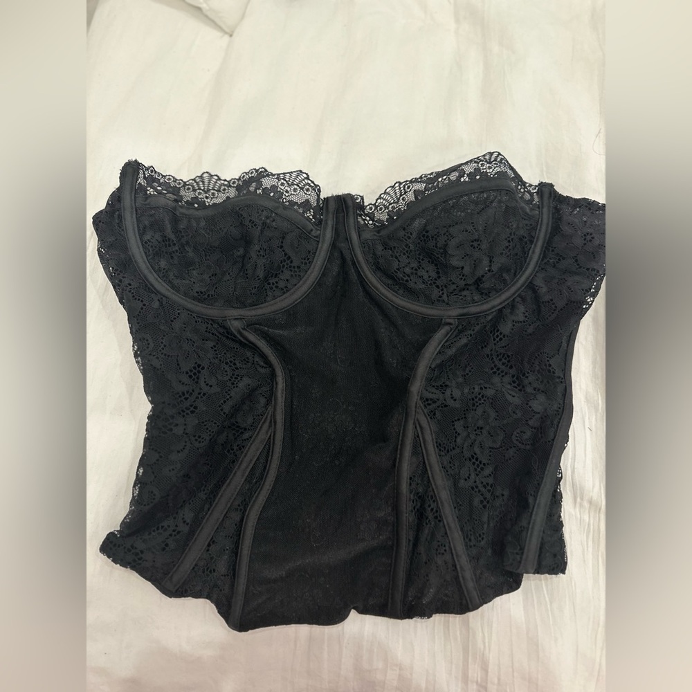 Black Lace Underwired Corset